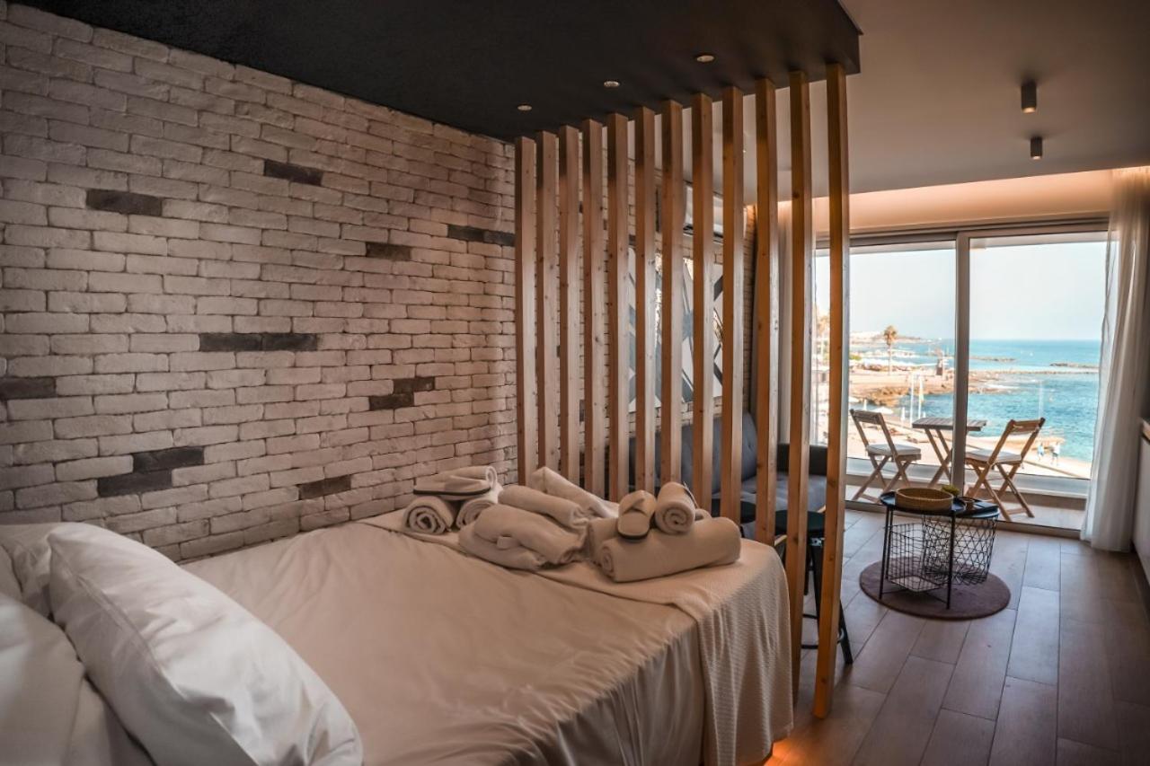 Cosea Living: Seaside Luxury Suite In Harbour 107A Πάφος Εξωτερικό φωτογραφία