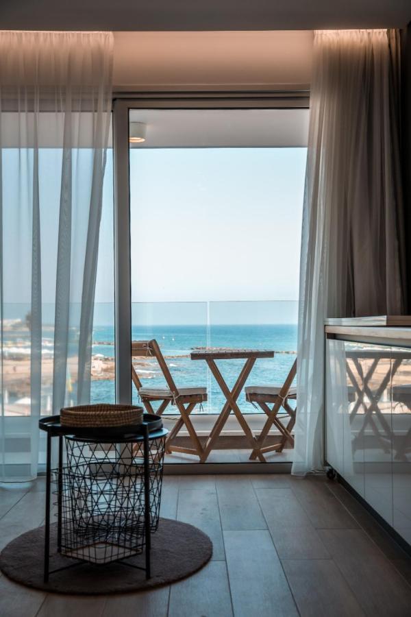 Cosea Living: Seaside Luxury Suite In Harbour 107A Πάφος Εξωτερικό φωτογραφία